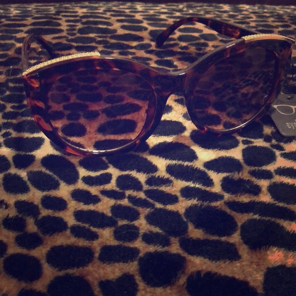 SAMPLE SALE!  Tortoise Shell Sunglasses